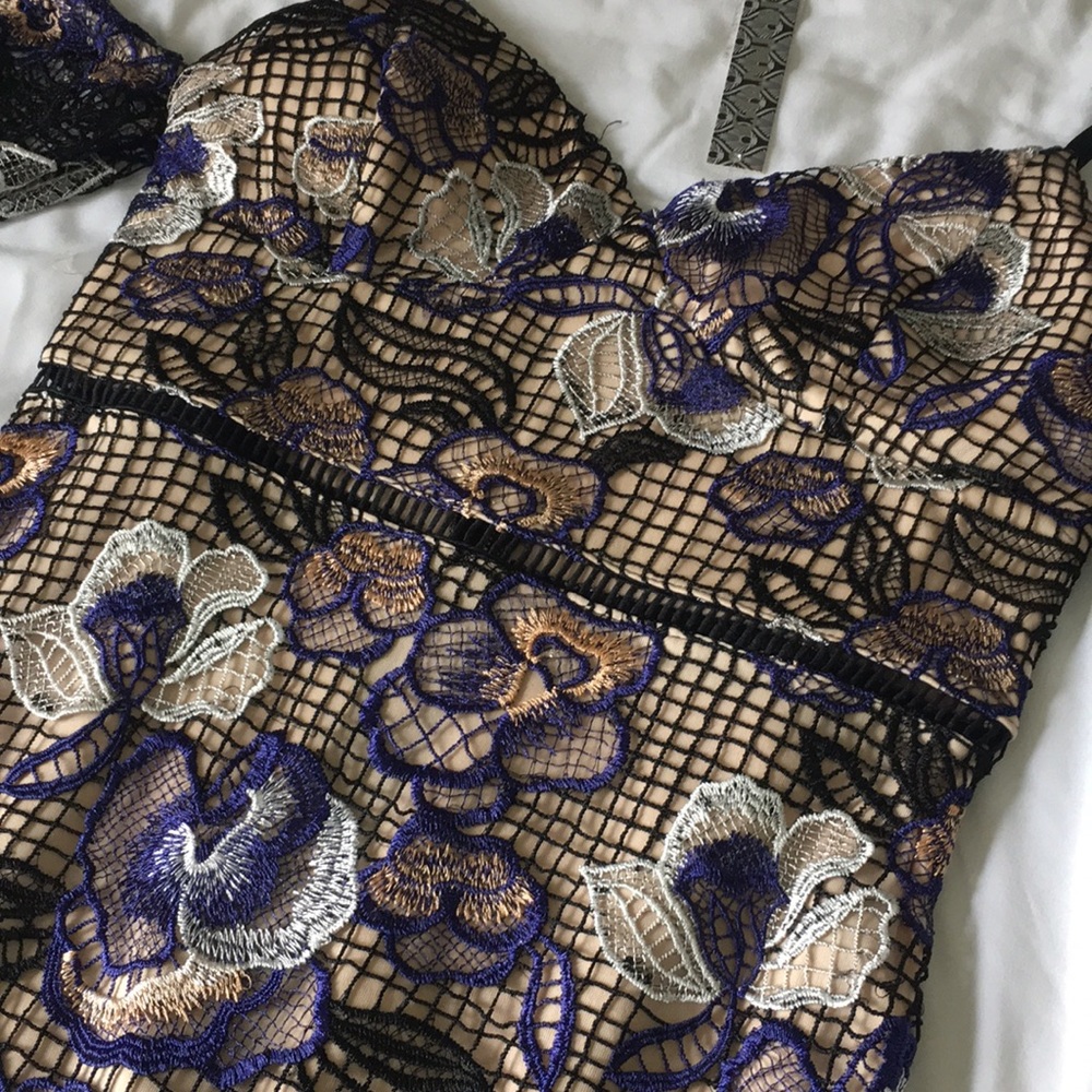 Gianni Bini Lace Dress - Picture 3 of 8